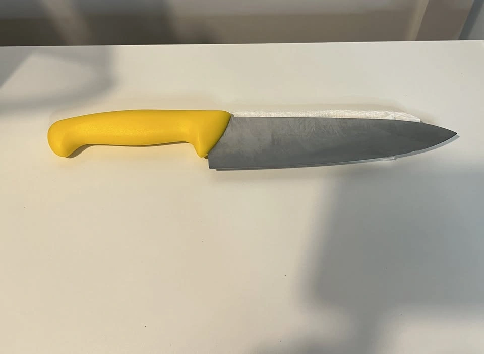 ZWILLING J.A. Henckels Twin Master 8" Chef Knife w/ Blade guard - photo 4