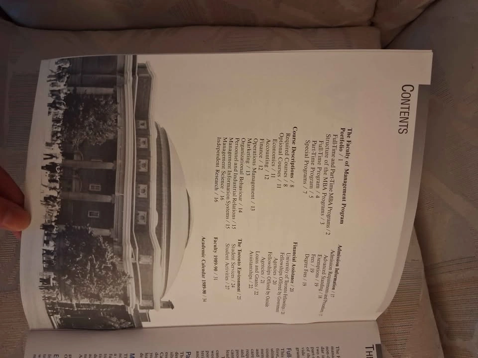Vintage 1989/90 University of Toronto MBA Calendar - photo 2