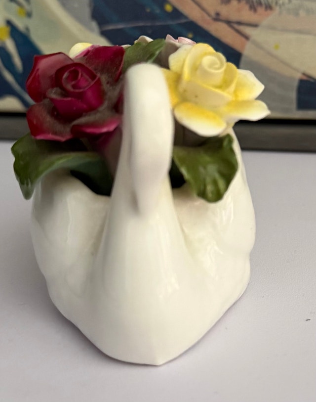 Swan Figurine Hand made china - photo 5