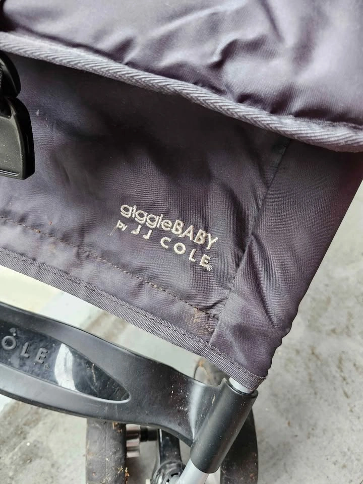 JJ Cole Giggle Baby Stroller - photo 2