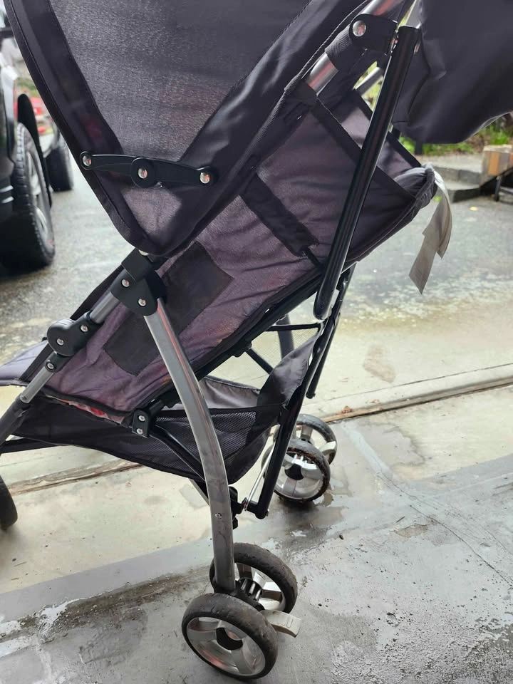 JJ Cole Giggle Baby Stroller - photo 5