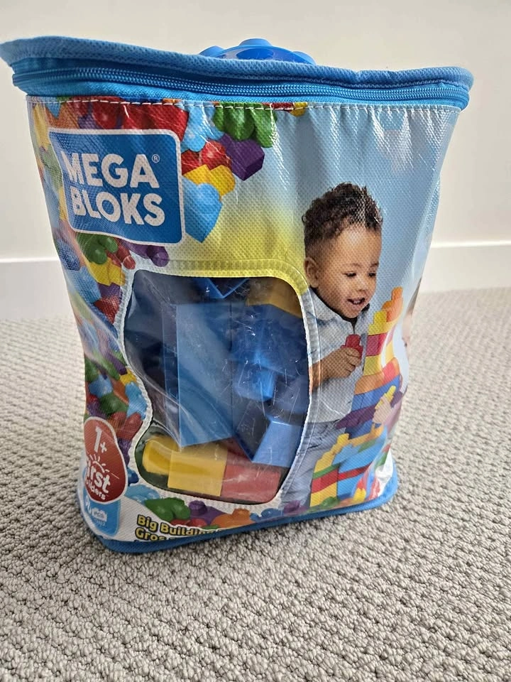 Mega bloks >80 pieces
