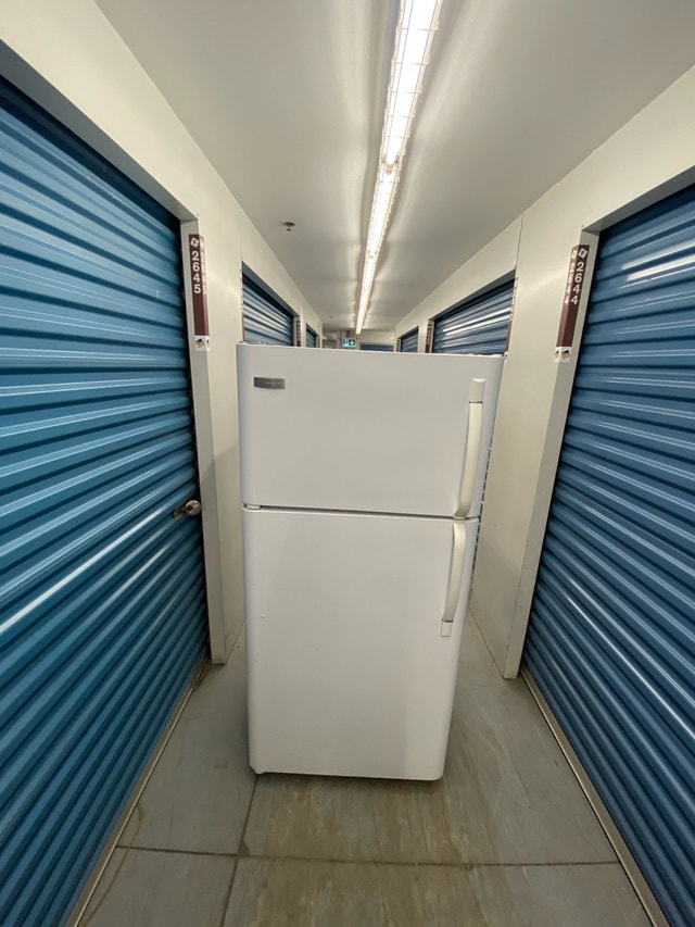 WHITE FRIDGE TOP FREEZER