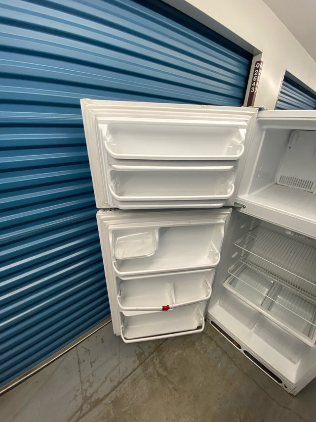 WHITE FRIDGE TOP FREEZER - photo 5