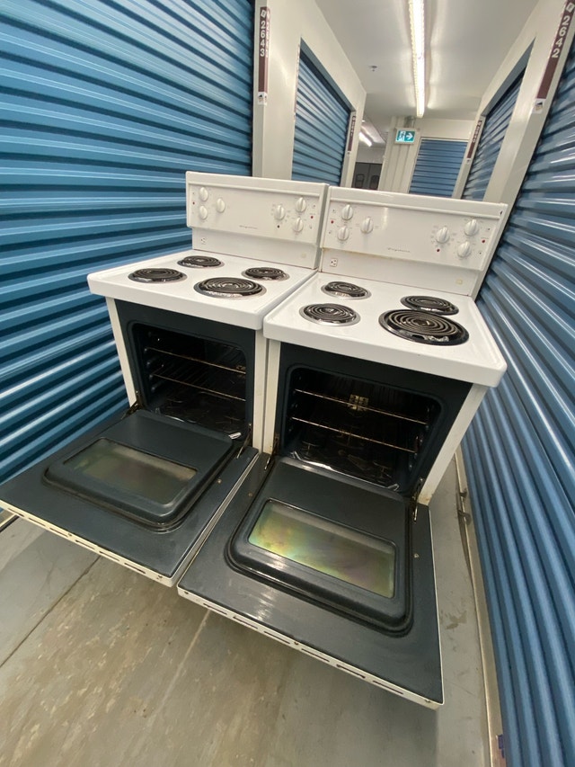 Slightly Used Electric Stoves - photo 3