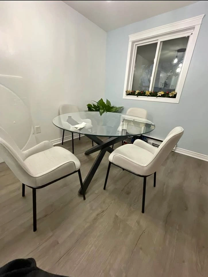 Modern Glass Dining Table – Round Top with X-Base