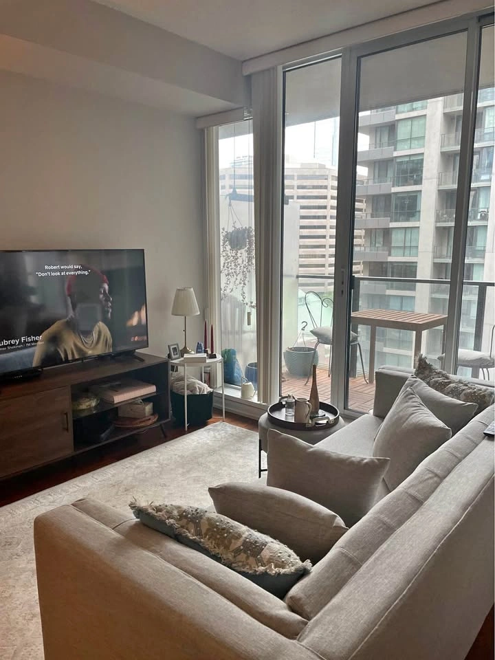 Like-new couch for sale