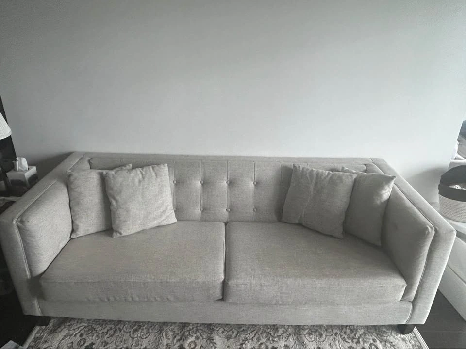Like-new couch for sale - photo 2