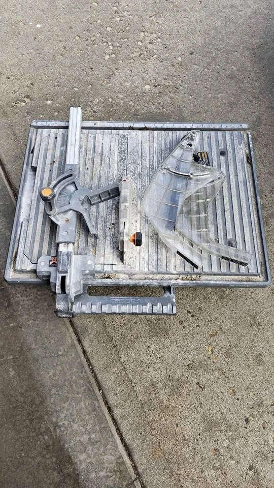 Ridgid Tabletop Tile Saw
