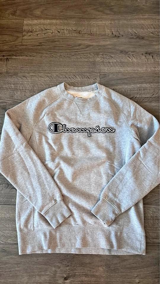 Champion Grey Sweatshirt Small