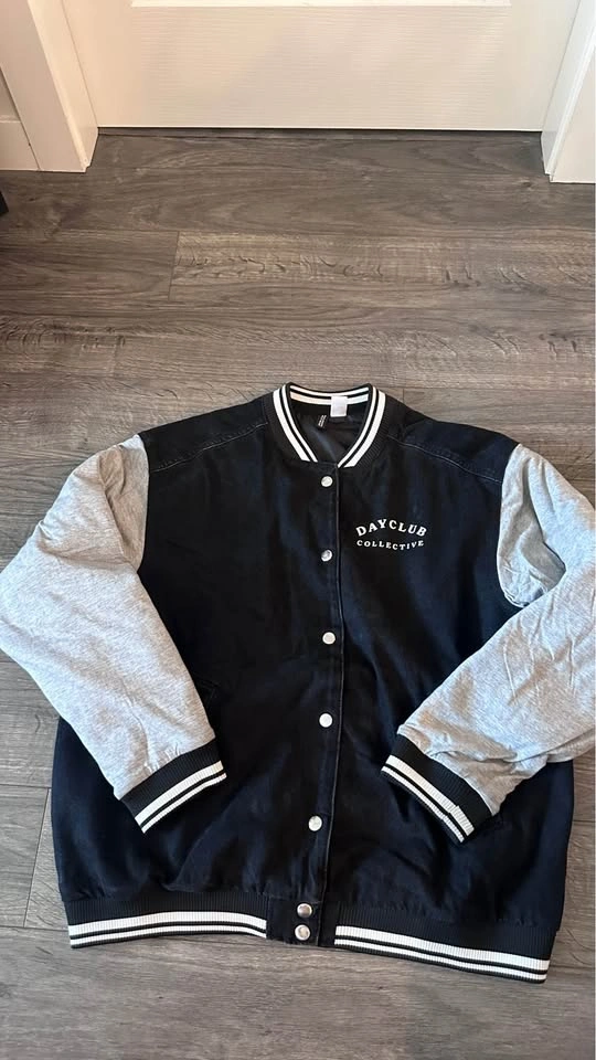 H&M Divided Dayclub Collective Varsity Jacket Small - photo 5