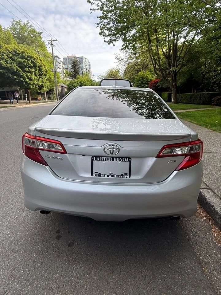 2013 Toyota Camry SE V6 - photo 4