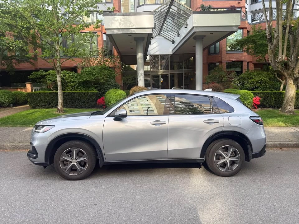 2025 Honda HR-V EX-L Navi AWD - photo 2