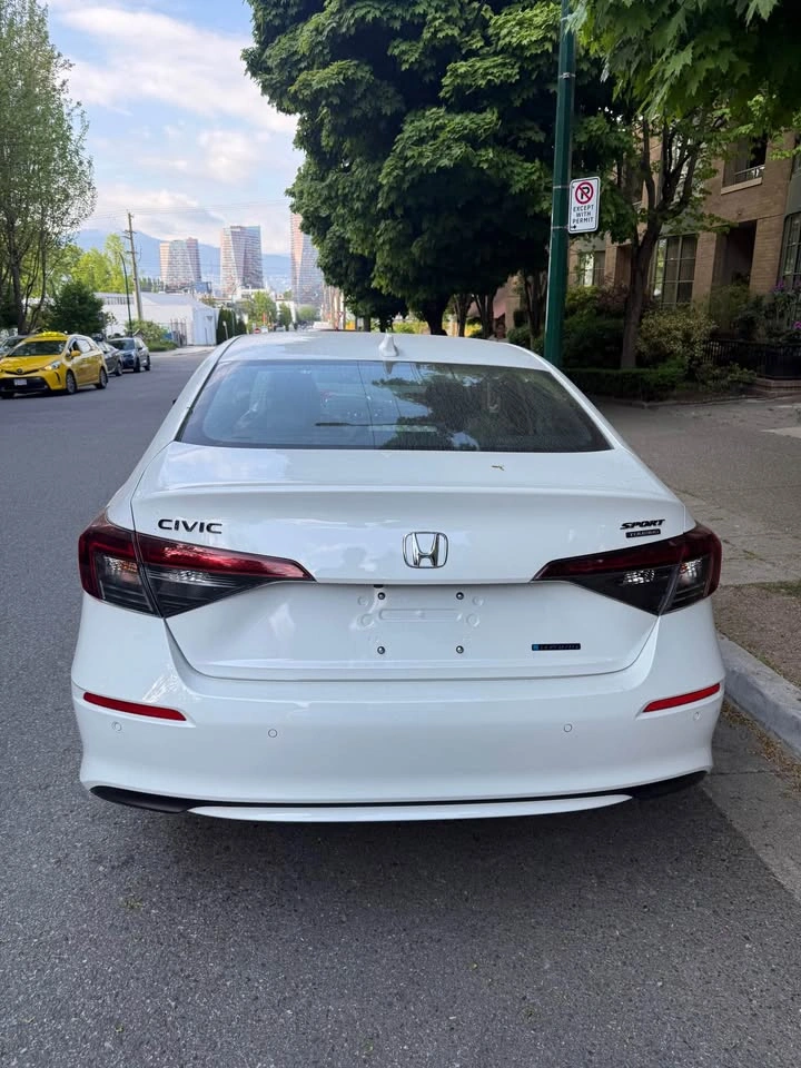 2026 Honda Civic Touring Hybrid - photo 4