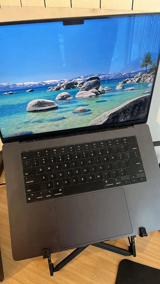MacBook Pro 16 inch Space Black M4 Pro 24GB/512GB