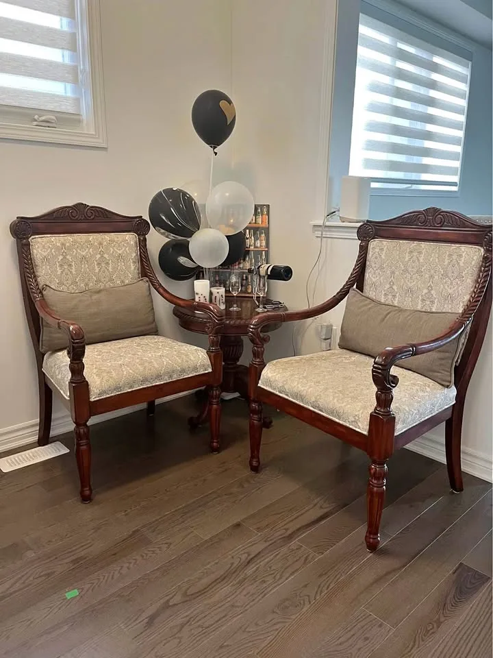 Accent chair thumbnail