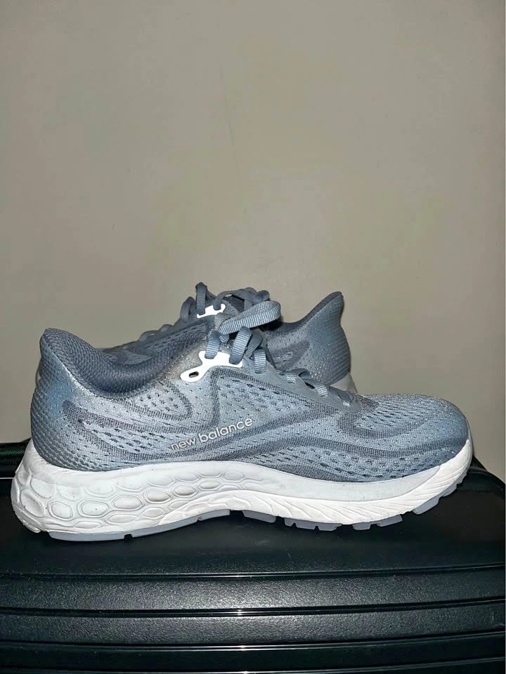 New Balance W880G13 Women's Running Shoes Size 6 - New