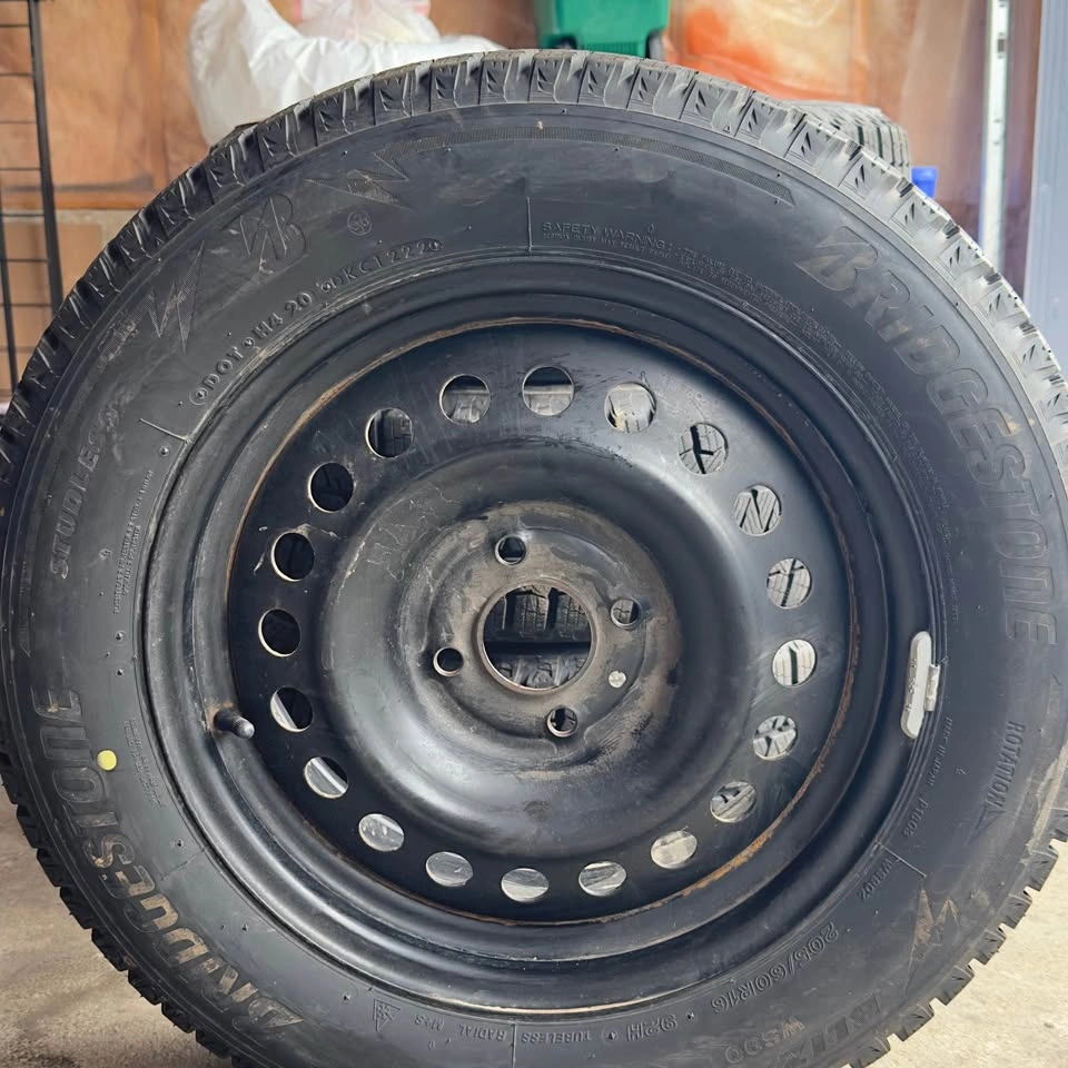 Bridgestone Blizzak WS90 Winter Tires on Rims - 205/60R16 4x114. - photo 3
