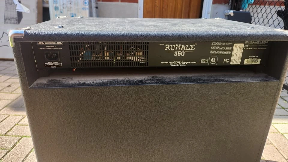 $300 Fender Rumble 350 Bass Combo Amp - photo 5