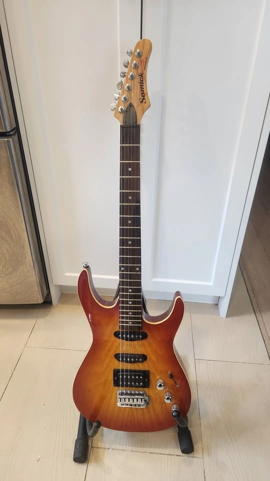 $250 Samick LK35 HSS Electric SuperStrat Guitar - Cherry Burst - photo 2