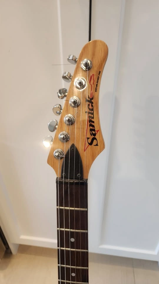 $250 Samick LK35 HSS Electric SuperStrat Guitar - Cherry Burst - photo 4