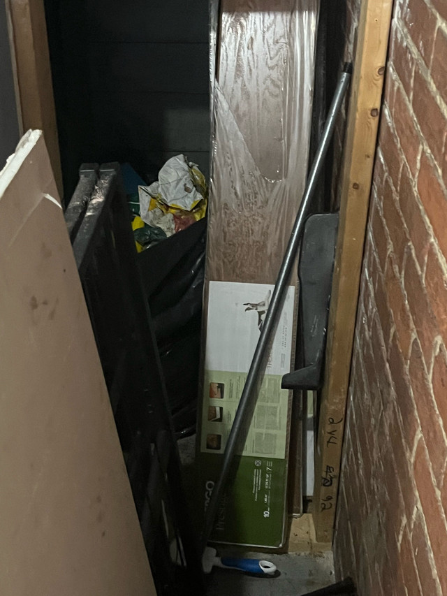 Pergo Laminate Flooring (3 boxes!)