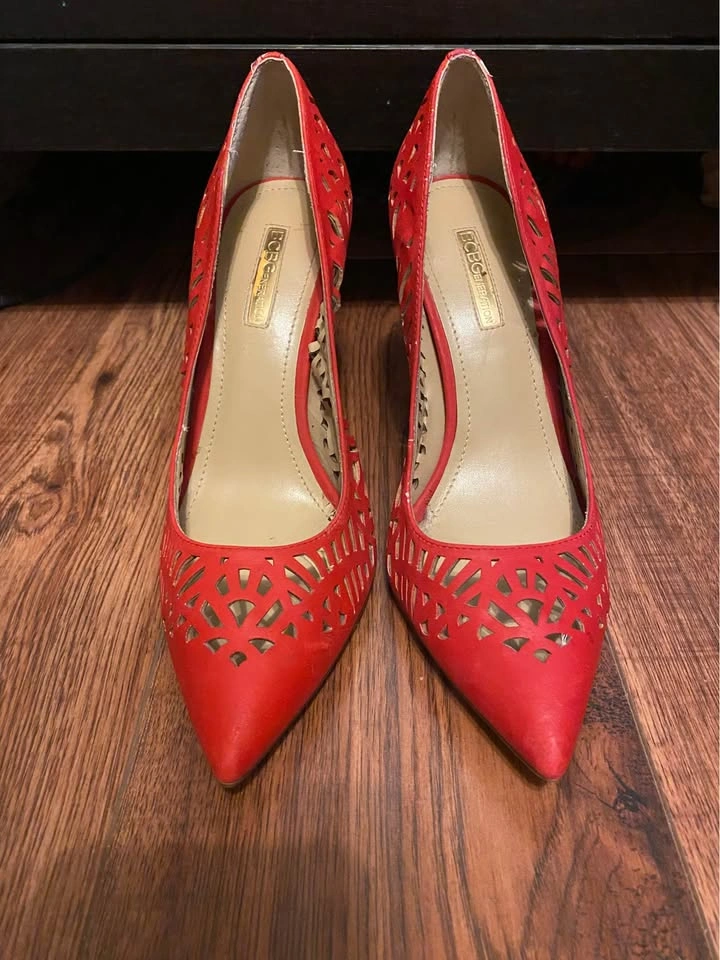 Ladies red stilettos BCBGeneration size 7 - photo 2