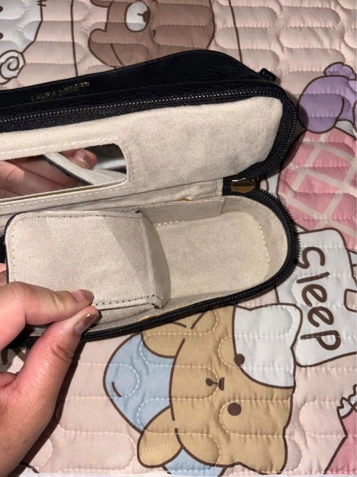Laura Mercier Makeup/Jewelry Bag - photo 5