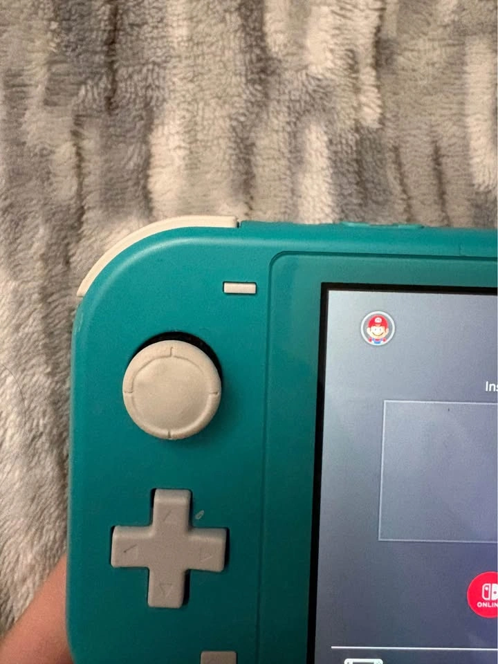 Nintendo Switch - photo 2
