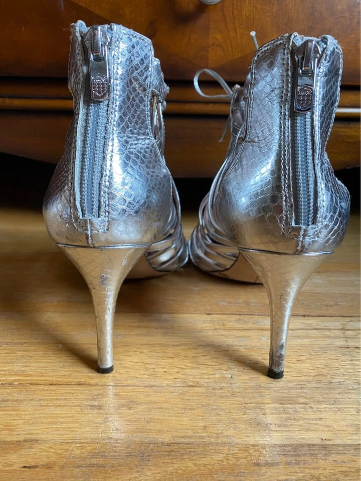 Ladies silver leather Pumps size 10 - photo 3