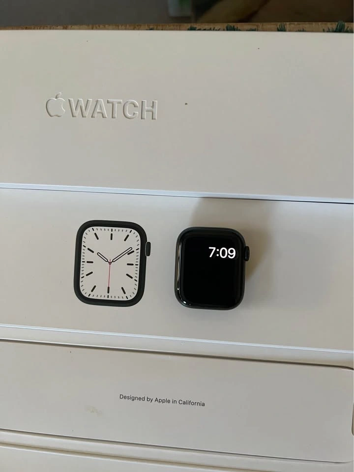 Apple Watch Series 7 41mm Green Aluminum Case + Clover Sport Ban - photo 3