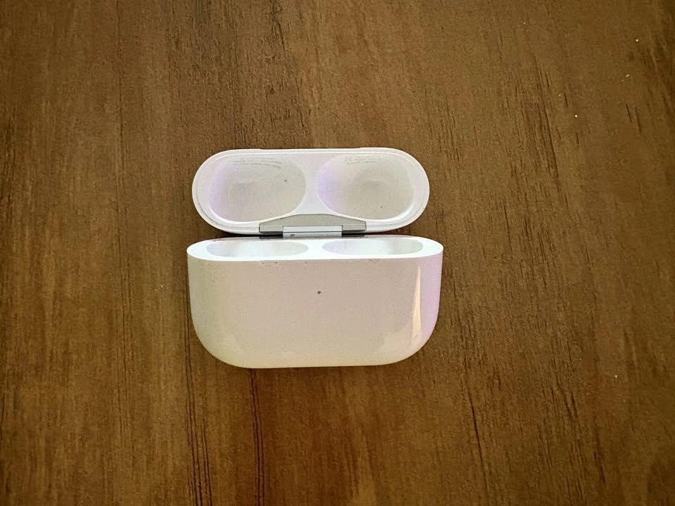 Airpods Pro 2 (Case Only)