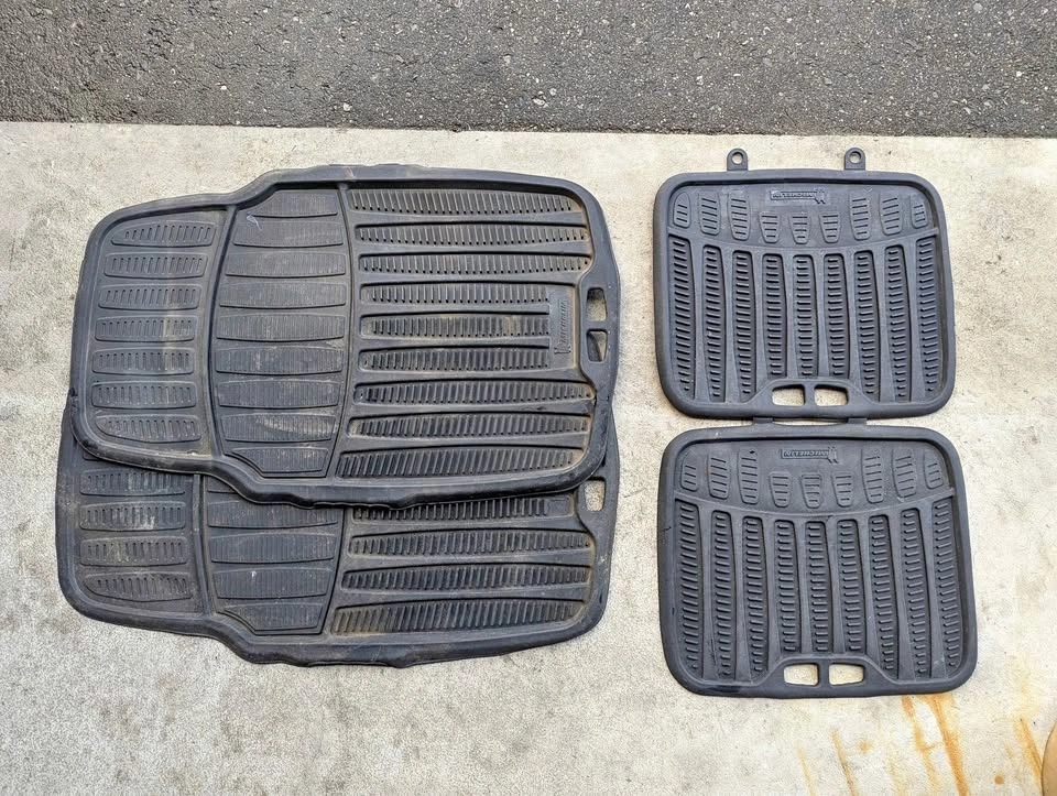 Michelin Car Floor Mats (front and back)