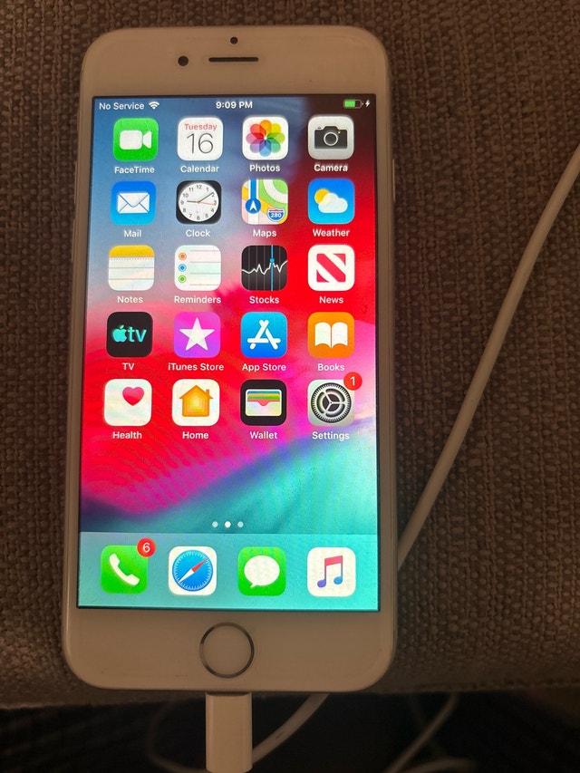 Apple iPhone 6 Unlocked 64GB - 89% Battery - photo 3
