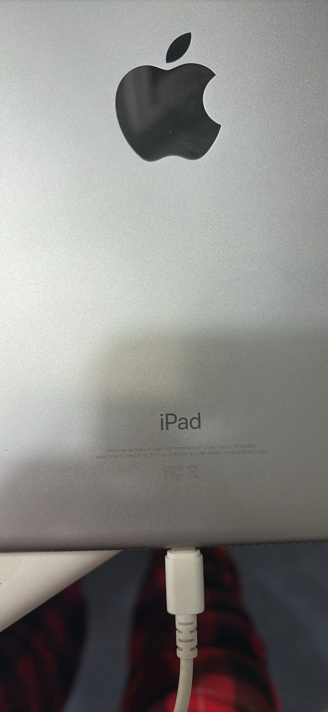 Apple iPad 6th gen 32 GB - photo 4