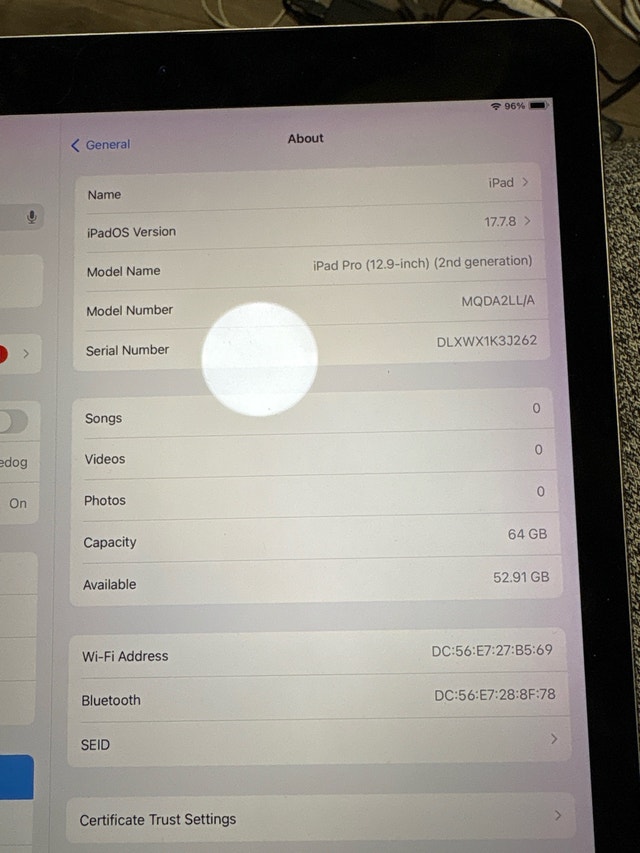 Apple iPad Pro 12.9-inch (2nd Gen, 64GB)