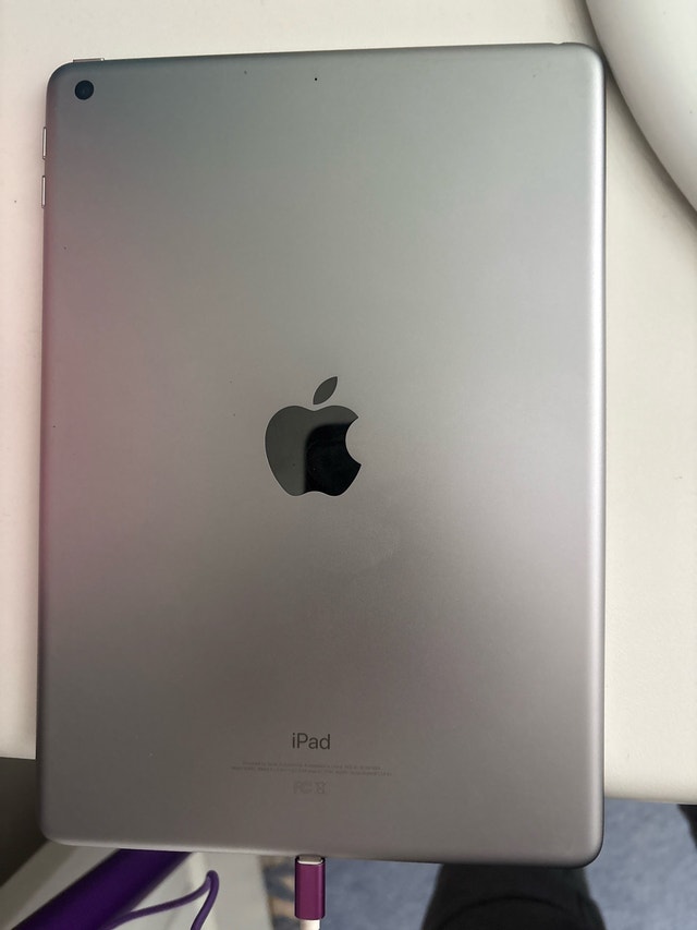 Apple iPad 6th Gen 32GB - photo 3