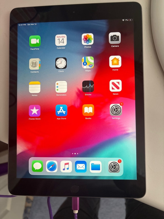Apple iPad 6th Gen 32GB - photo 4