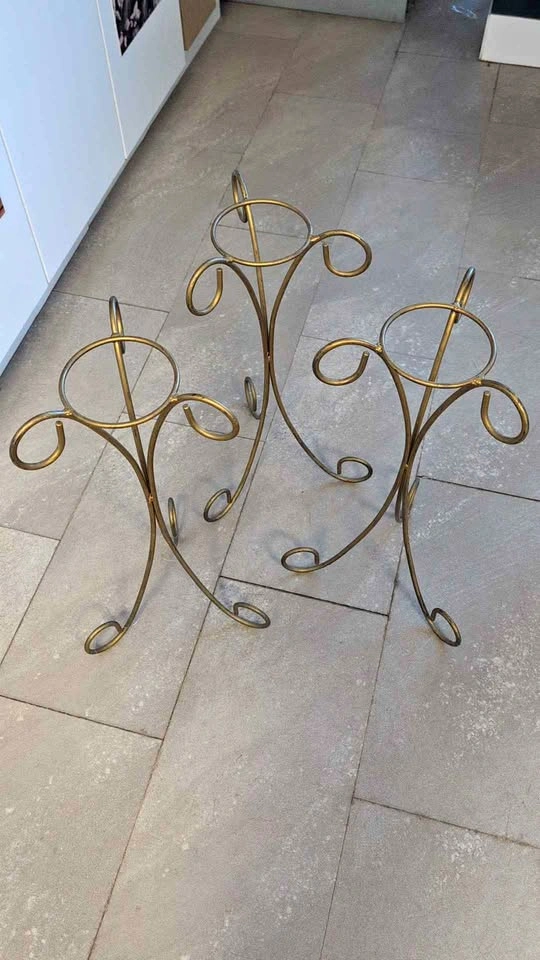 Metal Flower Vase Holders