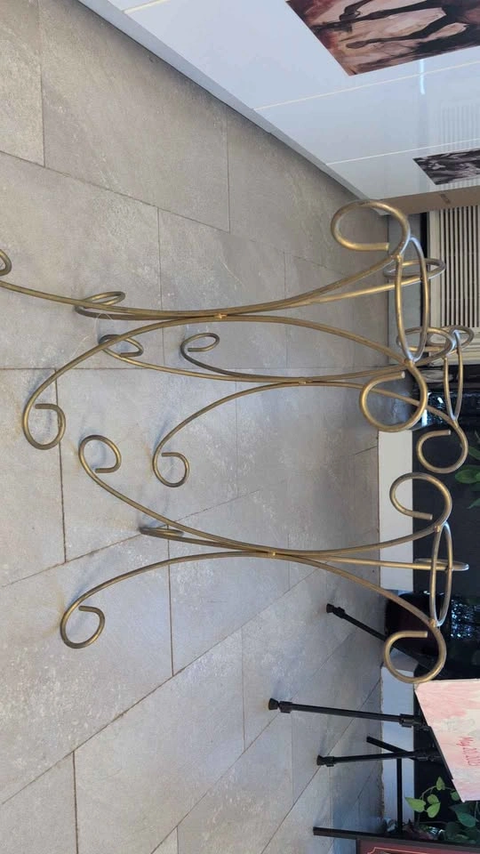 Metal Flower Vase Holders - photo 2