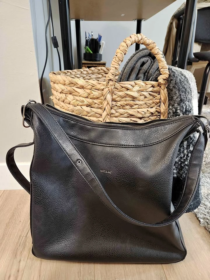 MATT & NAT Black Handbag – Large Size