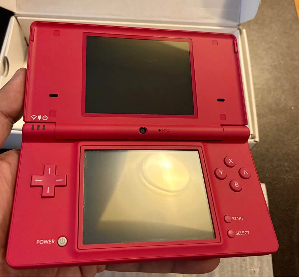 Nintendo DSi Pink CIB (near mint!) w/ Meteos game! - photo 3