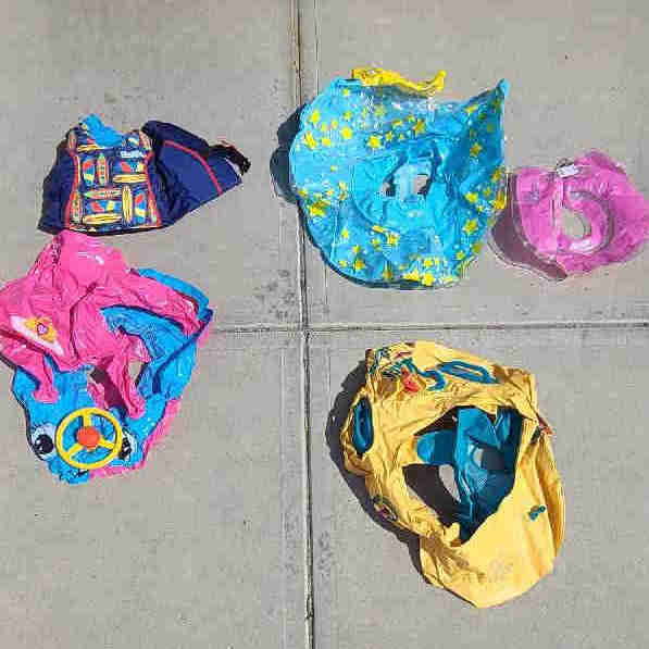 Kids floats and puddle jumpers