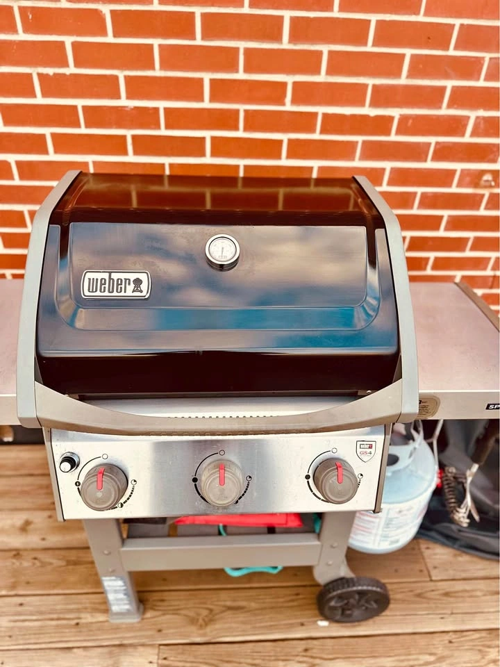 Weber Spirit II E-310 3-Burner Gas Grill + Propane Tank + Cover