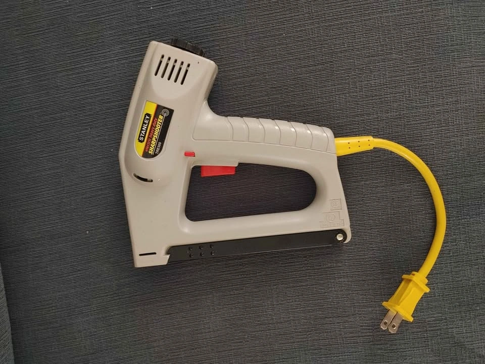 Stanley Electric Heavy Duty SharpShooter TRE500 Staple Gun - photo 2
