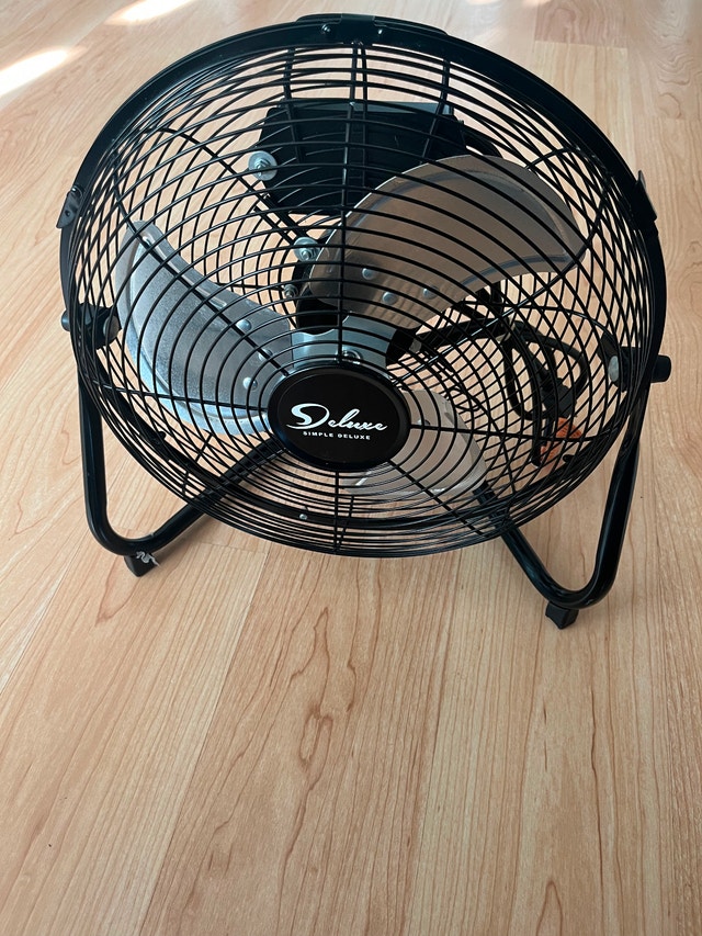 Like New Simple Deluxe Fan - Powerful & Quiet