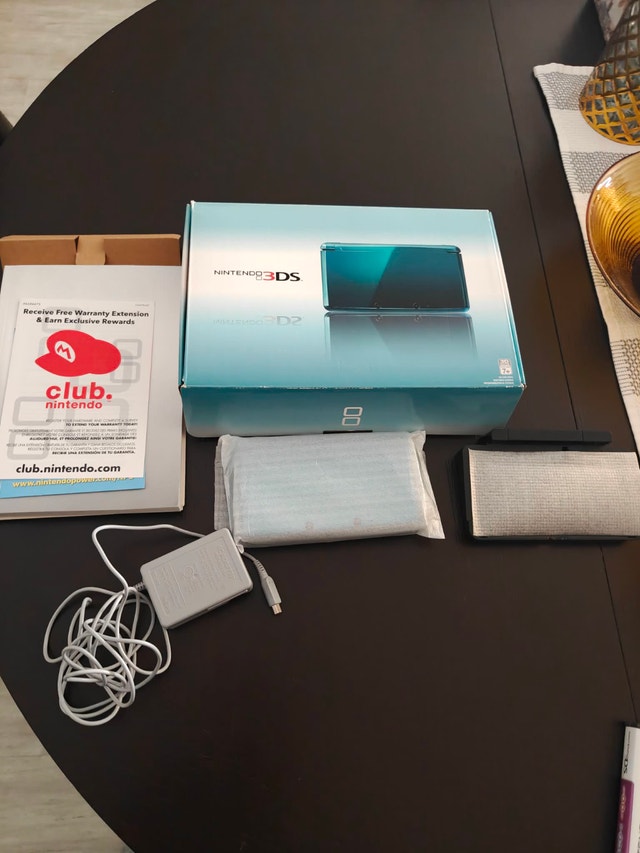COMPLETE BLUE TURQUOISE NINTENDO 3DS LIKE NEW SALE/TRADE