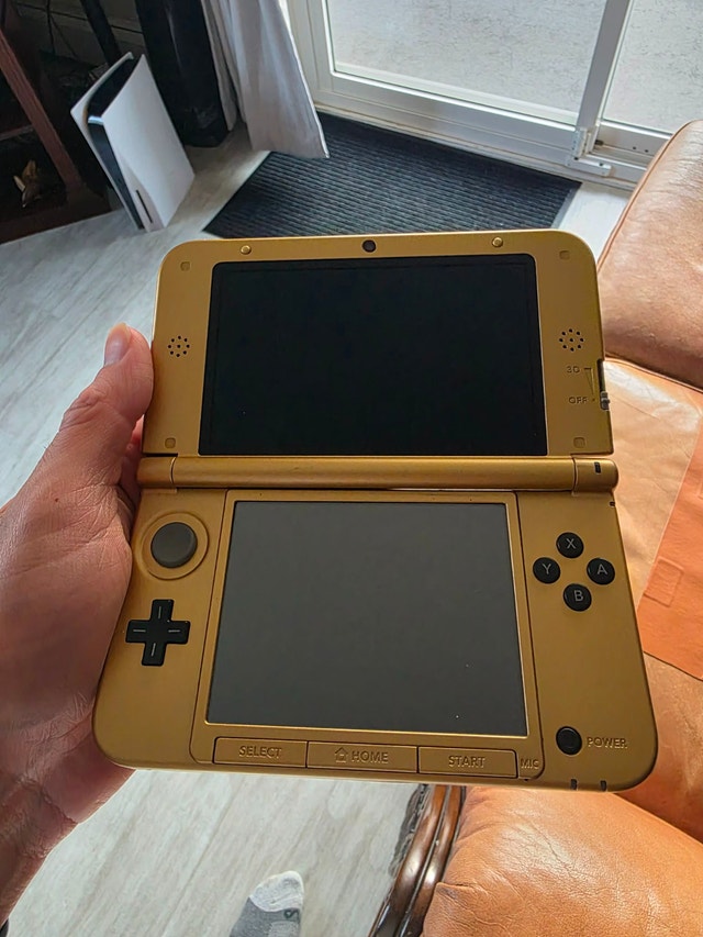 Zelda Nintendo 3DS XL Working For Sale or Trade