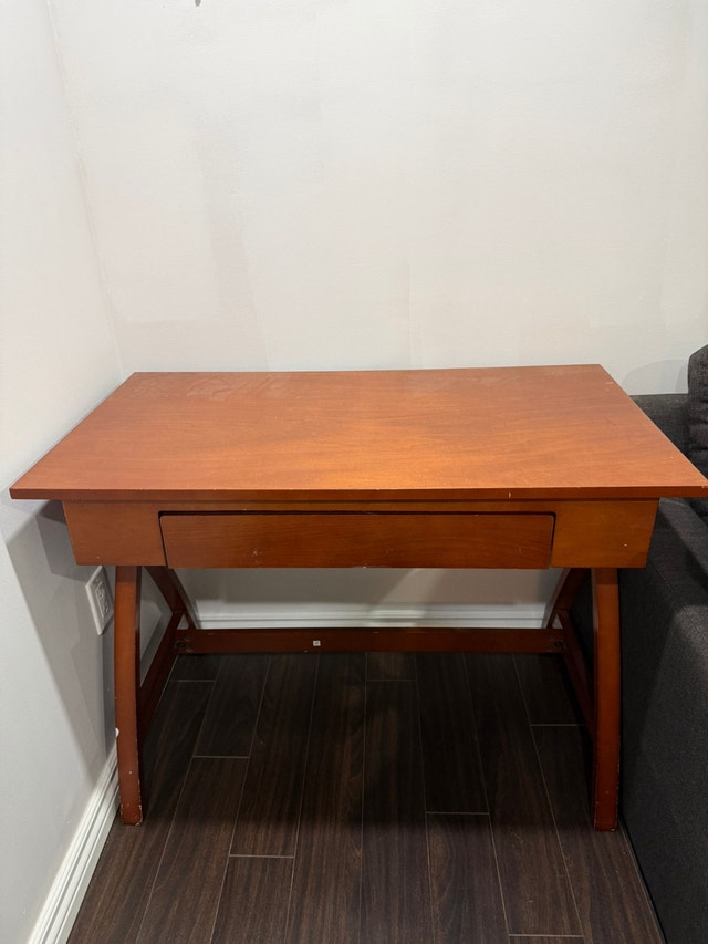 CONTENT SALE - SOFA/TABLE/CHAIRS - photo 4