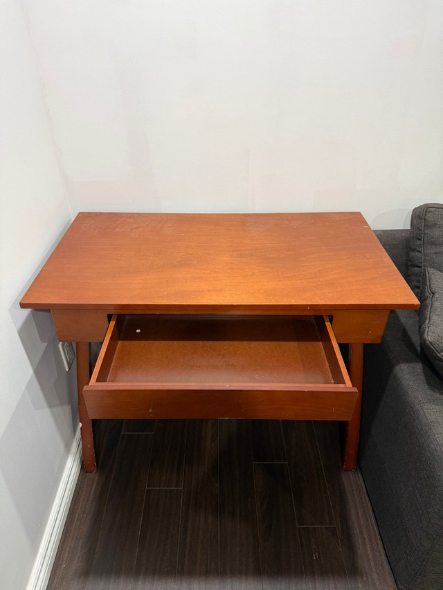 CONTENT SALE - SOFA/TABLE/CHAIRS - photo 5